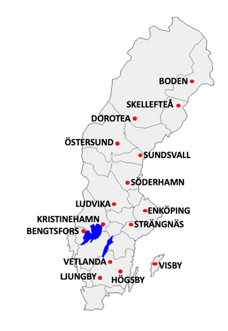 Karta som beskriver var skogsbrandsdepåerna är placerade. Orterna är som följer, Boden, Skellefte, Dorotea, Sundsvall, Östersund, Söderhamn, Ludvika, Strängnäs, Enköping, Bengtsfors, Visby, Vetlanda Högsby Ljungby